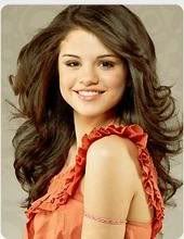 http://i117.photobucket.com/albums/o43/misskatieray/selena.jpg