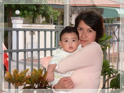 หายป่วยก็ดื้ออีกครับ รูปแม่ลูก