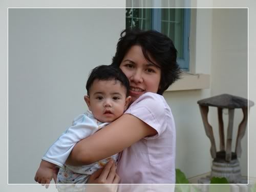 หายป่วยก็ดื้ออีกครับ รูปแม่ลูก