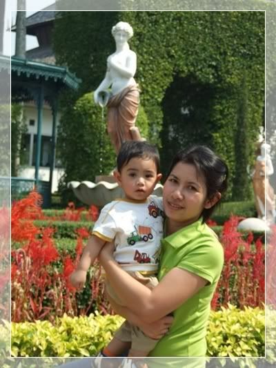 หายป่วยก็ดื้ออีกครับ รูปแม่ลูก