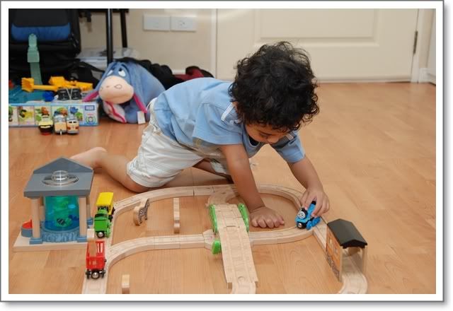 ของเล่นชิ้นใหม่ Thomas at the zoo set