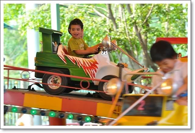 ปุณไปเที่ยวดรีมเวิล์ดครับ