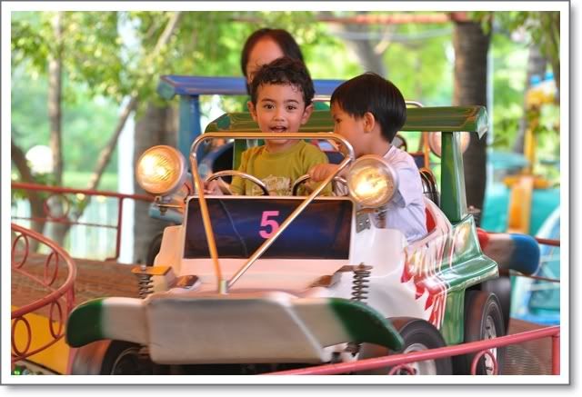 ปุณไปเที่ยวดรีมเวิล์ดครับ
