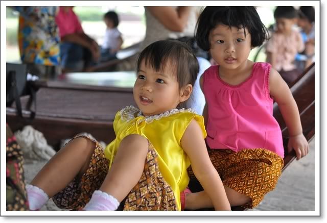 ปุณไปเที่ยวเมือง บราณกับเพื่อนๆครับ