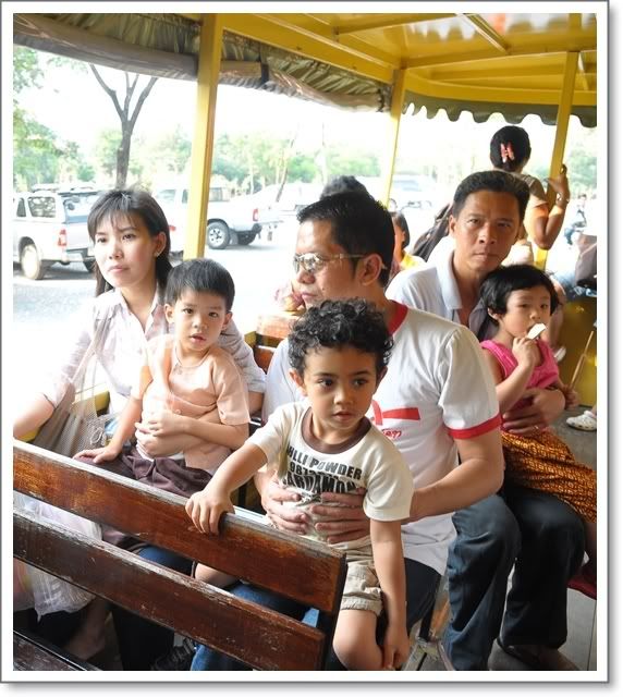 ปุณไปเที่ยวเมือง บราณกับเพื่อนๆครับ