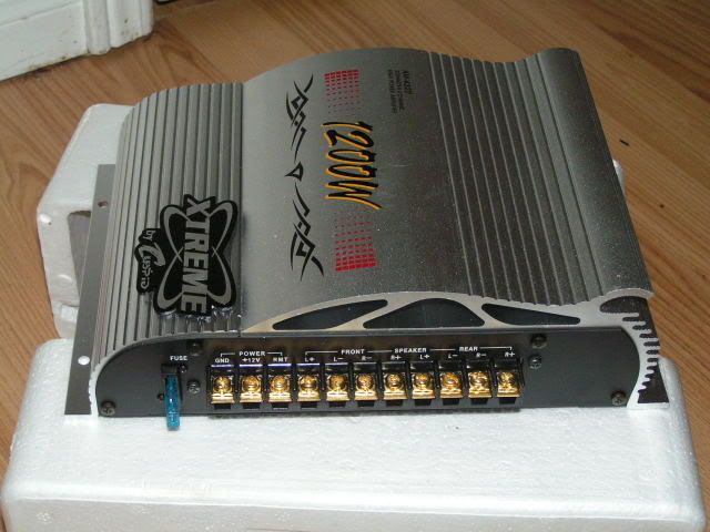 http://i117.photobucket.com/albums/o69/pcproa/amplifier/PICT0035.jpg