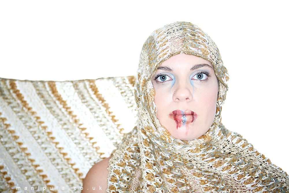 IMAGE: http://i117.photobucket.com/albums/o71/manipula/For%20POTN/IMG_3949.jpg