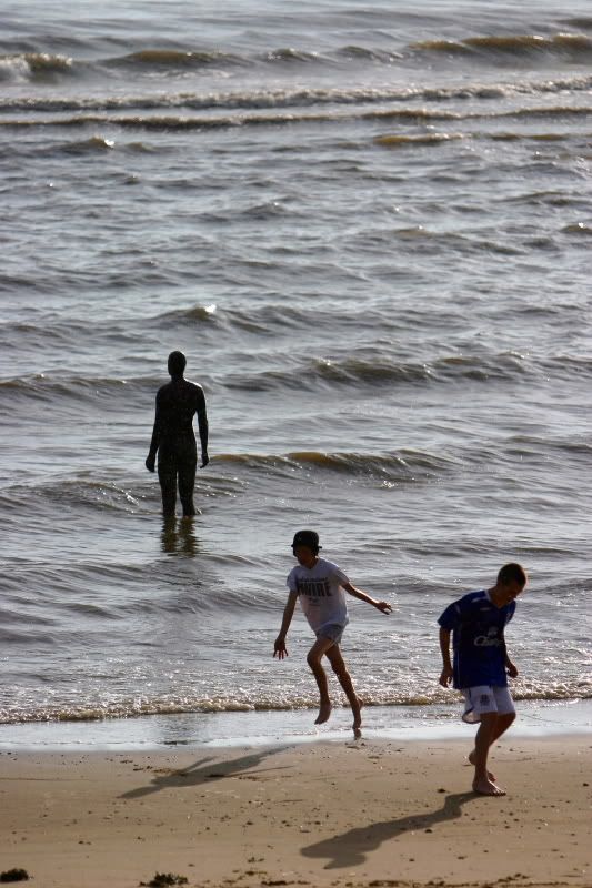 IMAGE: http://i117.photobucket.com/albums/o71/manipula/Holiday/Crosby_0008.jpg