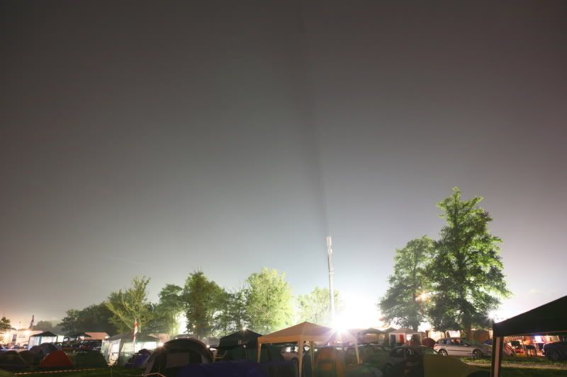 IMAGE: http://i117.photobucket.com/albums/o71/manipula/Holiday/LeMans_0064.jpg