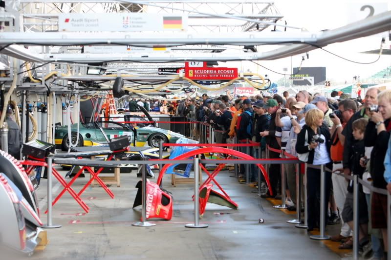 IMAGE: http://i117.photobucket.com/albums/o71/manipula/Holiday/LeMans_0075.jpg