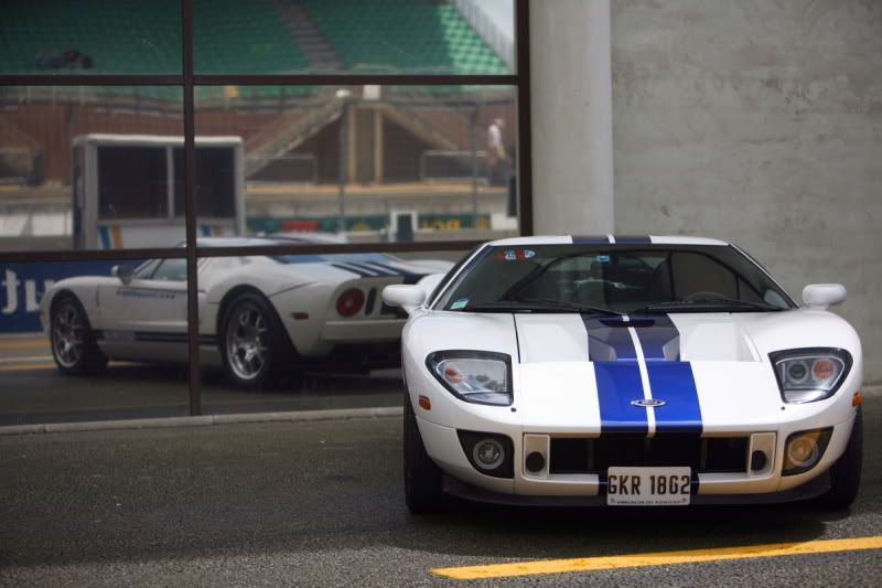 IMAGE: http://i117.photobucket.com/albums/o71/manipula/Holiday/LeMans_0091.jpg