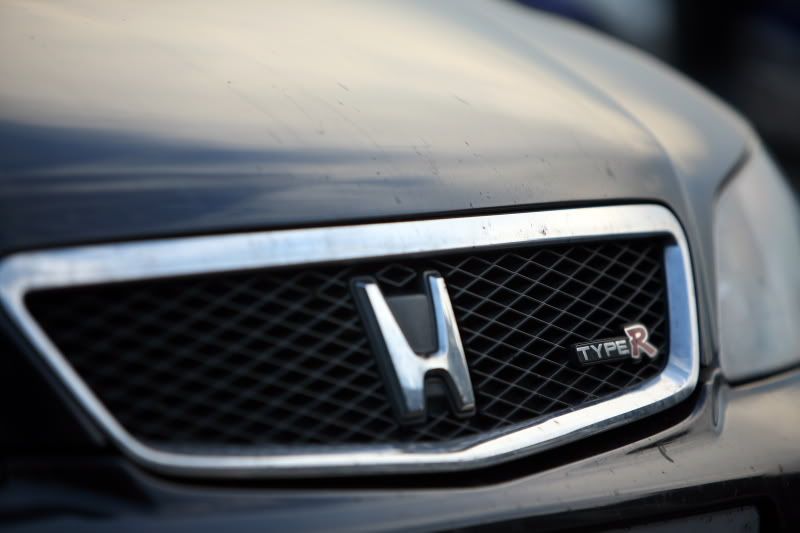 IMAGE: http://i117.photobucket.com/albums/o71/manipula/Ring%20Trip%2007/EuroTrip_0031.jpg