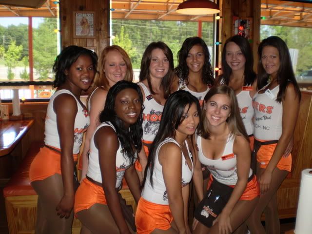 Hooters girls! Pictures, Images and Photos