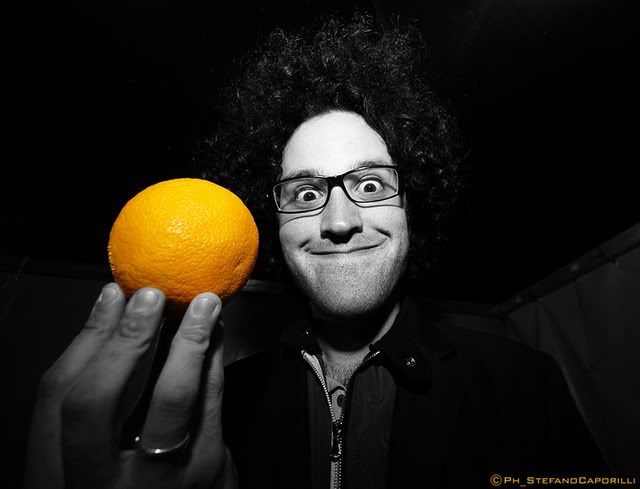 Simone Cristicchi with orange